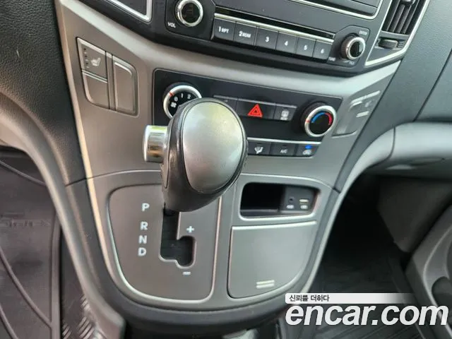 Hyundai Starex 2021 thumb 9