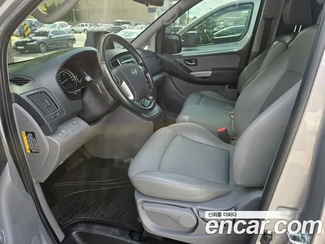 Hyundai Starex 2021 thumb 10