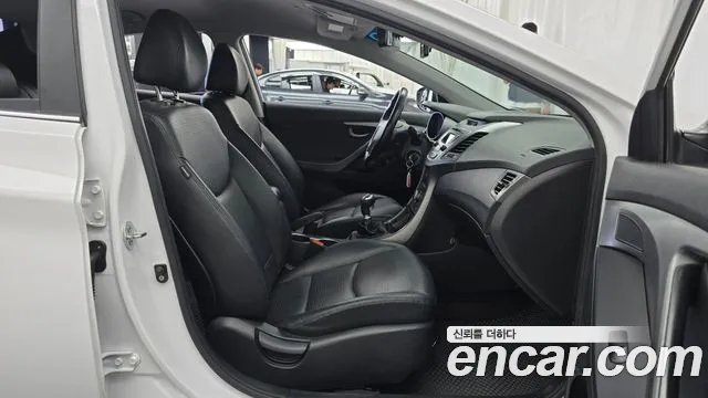 Hyundai Avante 2015 thumb 11