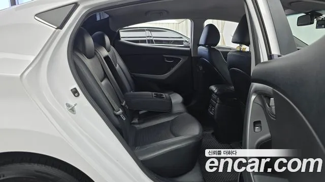 Hyundai Avante 2015 thumb 12