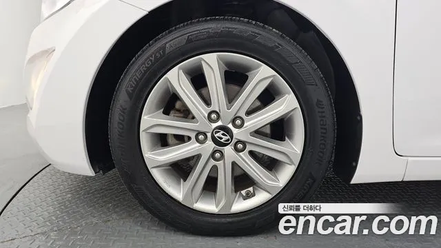 Hyundai Avante 2015 thumb 5