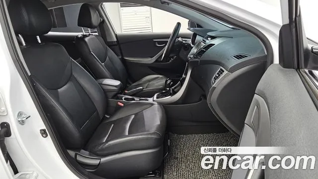 Hyundai Avante 2015 thumb 12