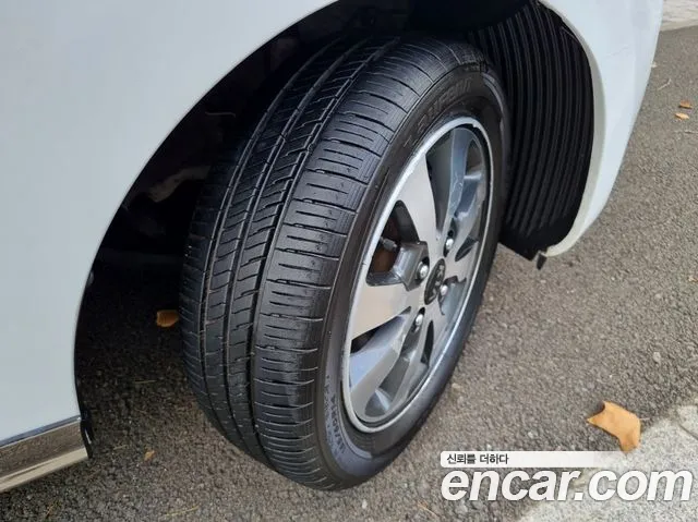 Kia Morning 2013 thumb 9
