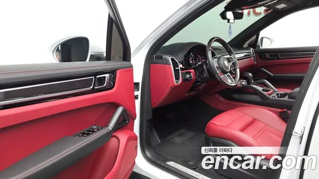 Porsche Cayenne 2023 thumb 9
