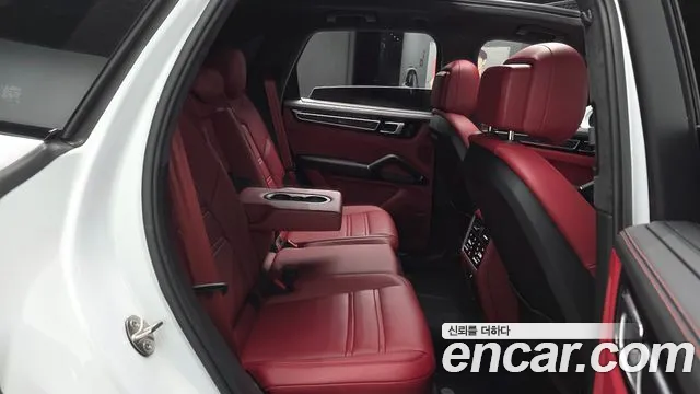 Porsche Cayenne 2023 thumb 11