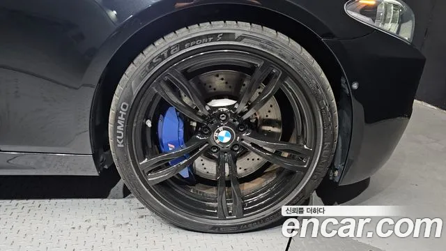 BMW M5 2016 thumb 5