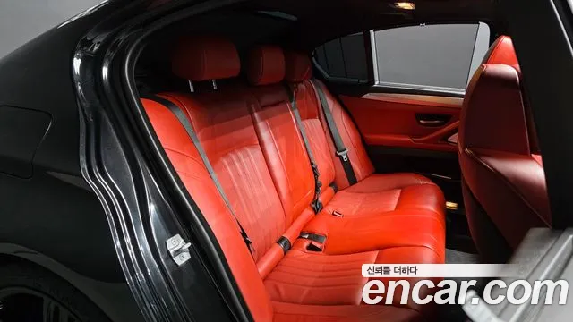 BMW M5 2016 thumb 11