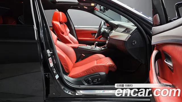 BMW M5 2016 thumb 12