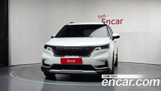 Kia Carnival 2023 thumb 3
