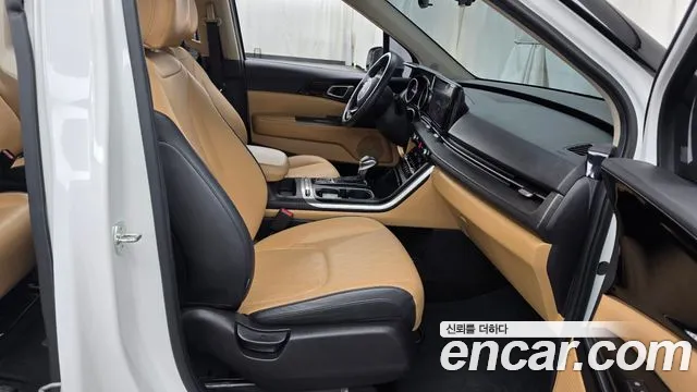 Kia Carnival 2023 thumb 11