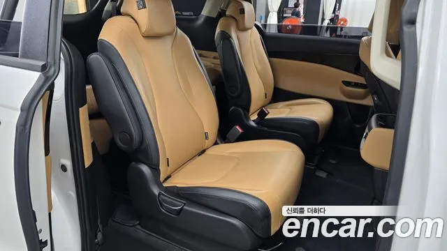 Kia Carnival 2023 thumb 12