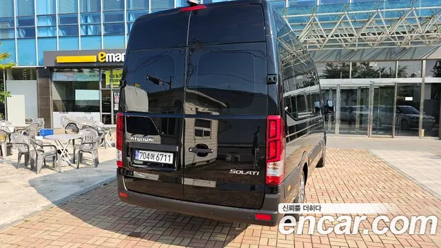 Hyundai Staria 2025 thumb 3