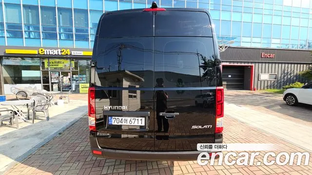 Hyundai Staria 2025 thumb 4