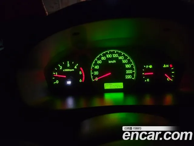 Hyundai Starex 2013 thumb 5