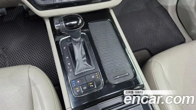 Kia Carnival 2015 thumb 9