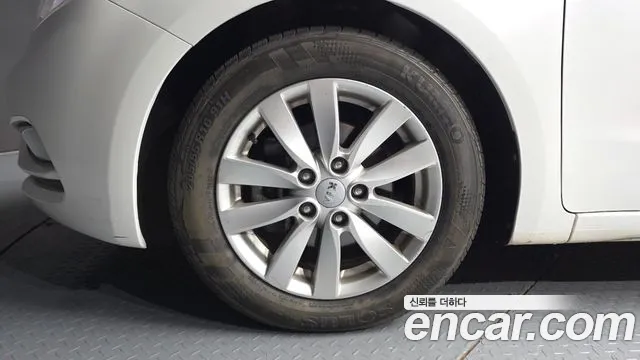 Kia K3 2013 thumb 5