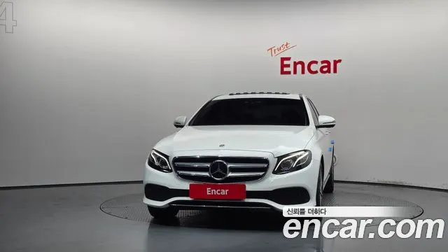 Mercedes-Benz E-Класс 2018 thumb 3