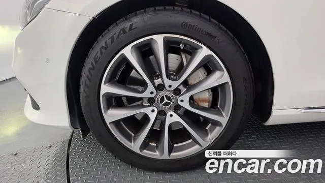 Mercedes-Benz E-Класс 2018 thumb 5