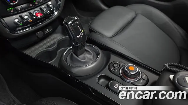 Mini Cooper Clubman 2021 thumb 9
