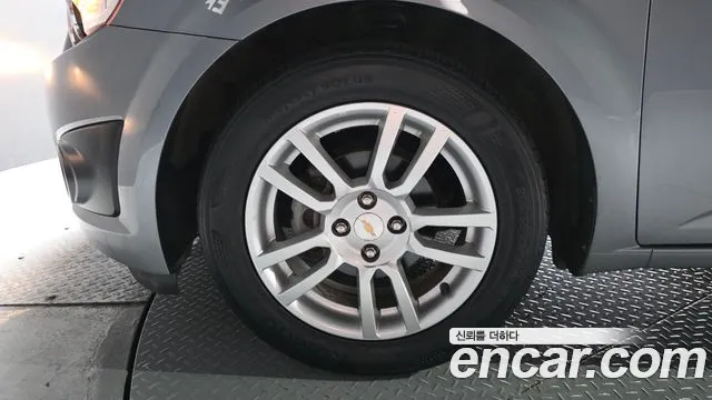 Chevrolet Aveo 2012 thumb 4