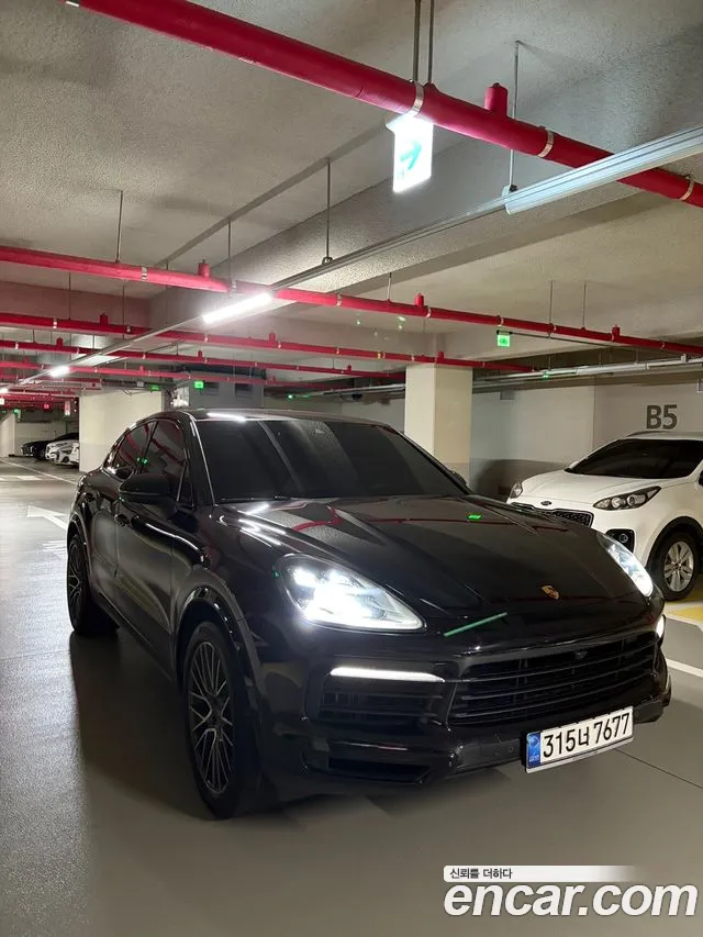 Porsche Cayenne 2021 thumb 3