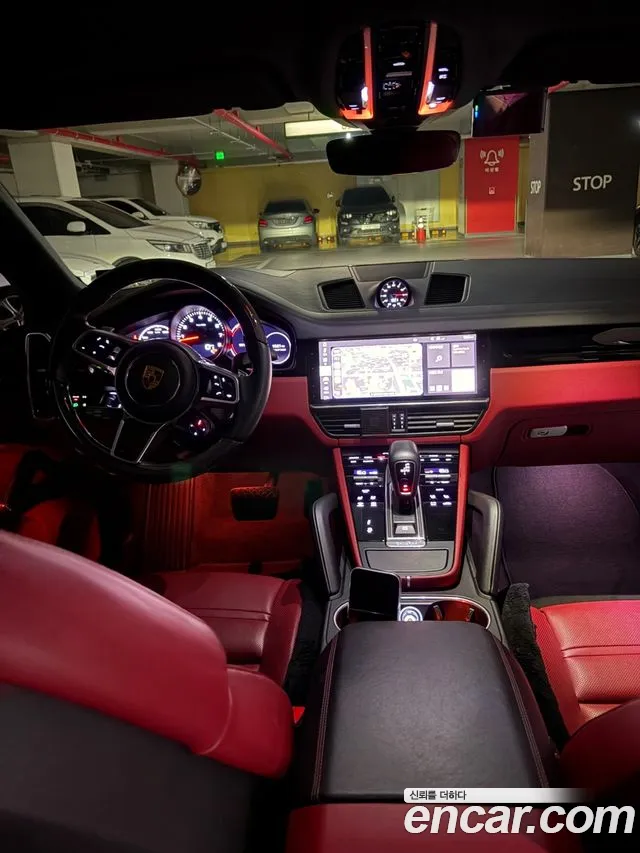 Porsche Cayenne 2021 thumb 6