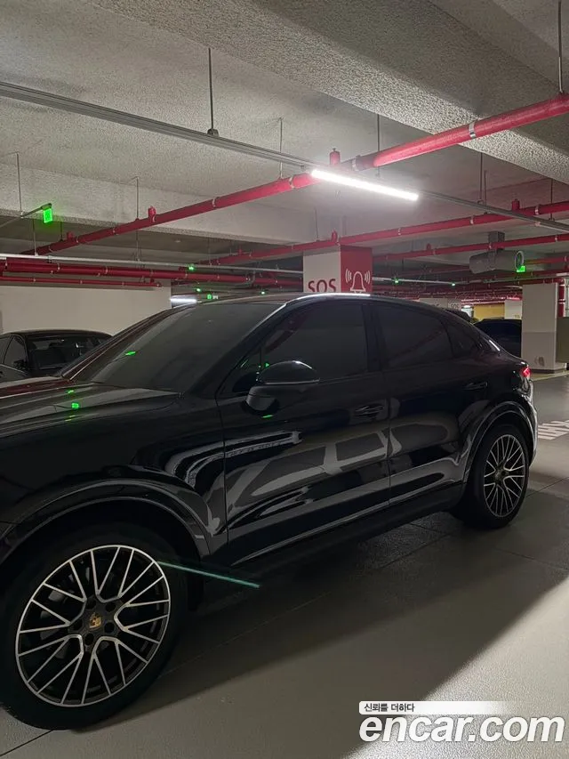 Porsche Cayenne 2021 thumb 12