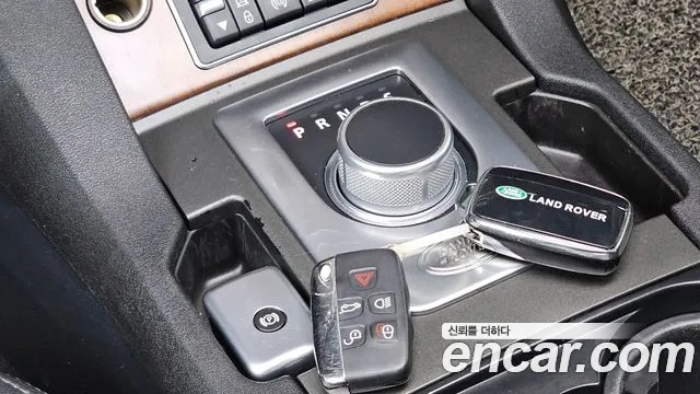Land Rover Discovery 2016 thumb 9