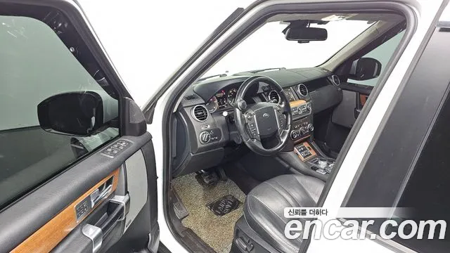 Land Rover Discovery 2016 thumb 11