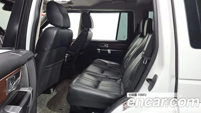Land Rover Discovery 2016 thumb 12
