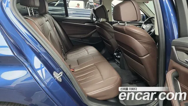 BMW 5 серии 2021 thumb 12
