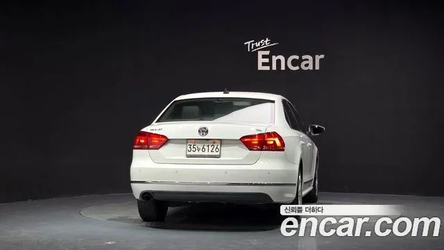 Volkswagen Passat (North America and China) 2013 thumb 4