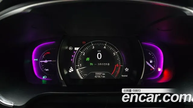 Renault Megane 2019 thumb 8
