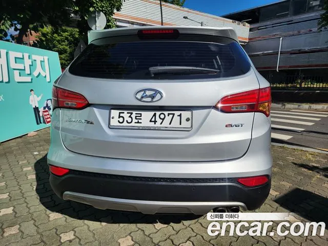 Hyundai Santa Fe 2013 thumb 4
