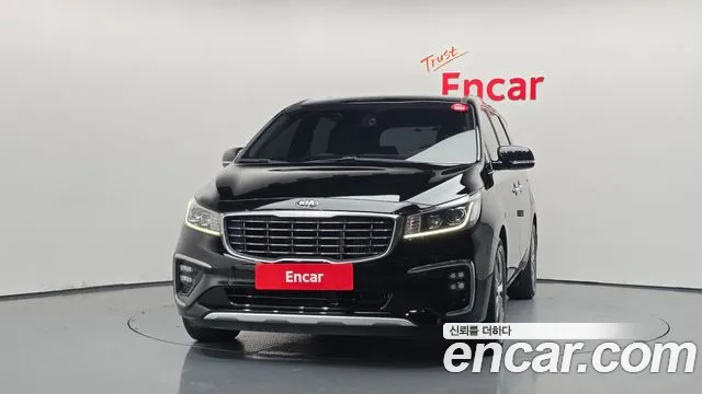 Kia Carnival 2018 thumb 3