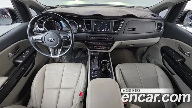 Kia Carnival 2018 thumb 7