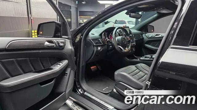 Mercedes-Benz GLE 2017 thumb 10