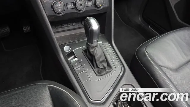 Volkswagen Tiguan 2018 thumb 9