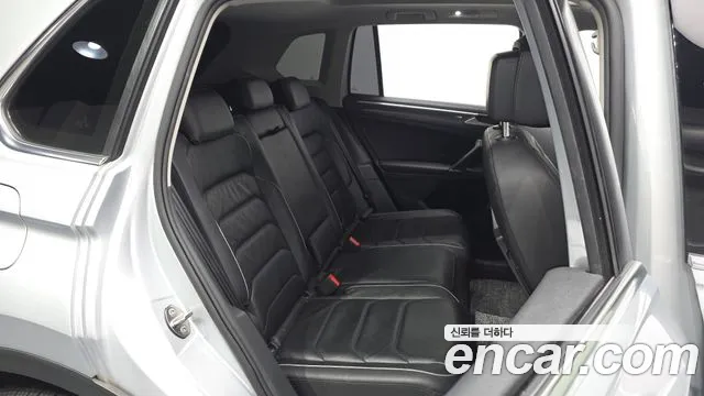 Volkswagen Tiguan 2018 thumb 11