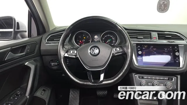 Volkswagen Tiguan 2018 thumb 12