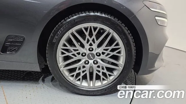 Genesis G70 2021 thumb 5