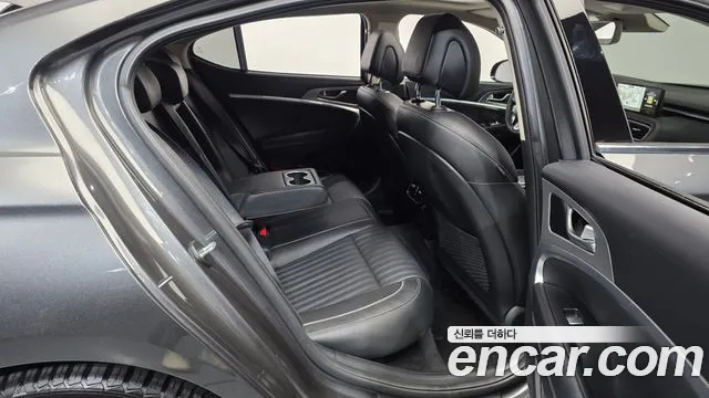 Genesis G70 2021 thumb 12