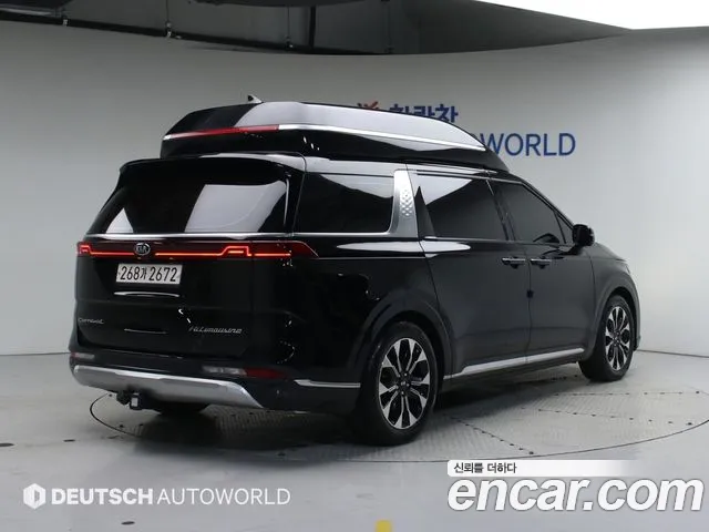 Kia Carnival 2021 thumb 3
