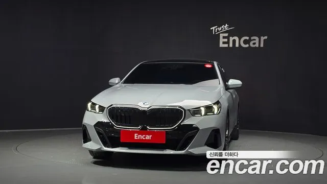 BMW 5 серии 2026 thumb 3