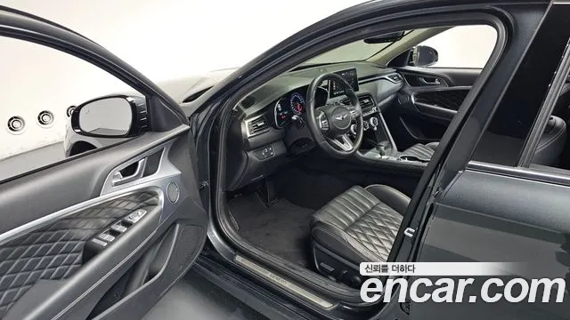 Genesis G70 2018 thumb 9