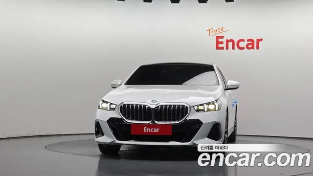 BMW 5 серии 2026 thumb 3