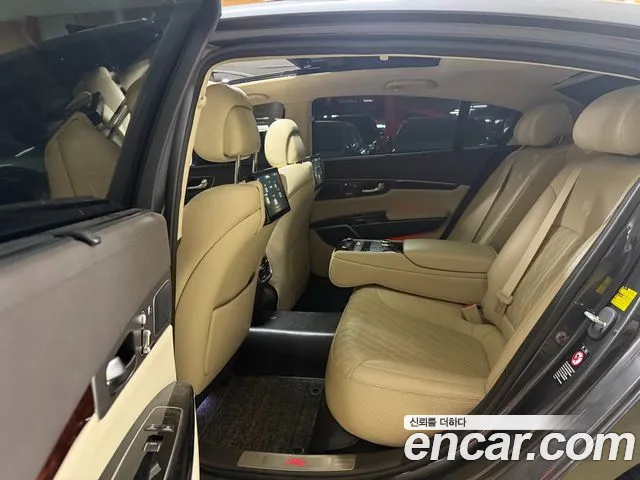 Kia K9 2017 thumb 8