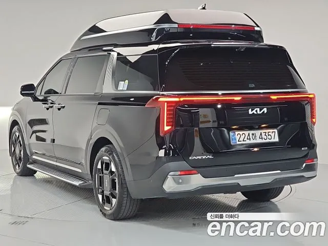 Kia Carnival 2025 thumb 3