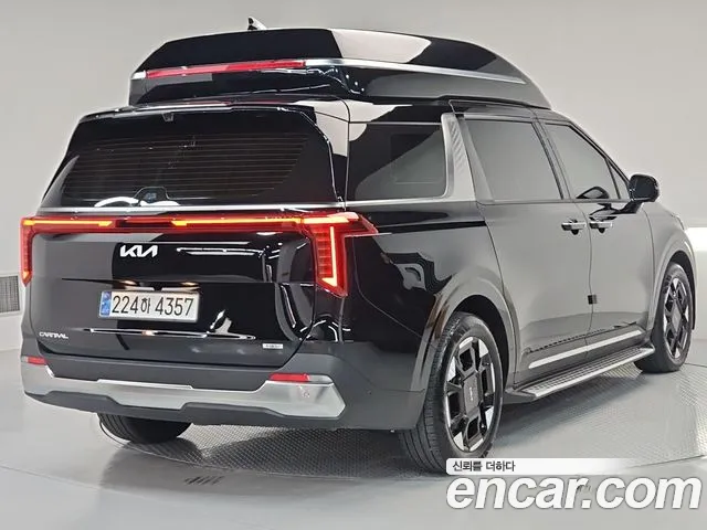 Kia Carnival 2025 thumb 4