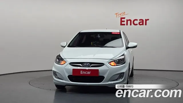 Hyundai Accent 2012 thumb 2